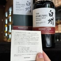 白州 Sherry Cask 2012 原廠品飲說明小卡與酒瓶
