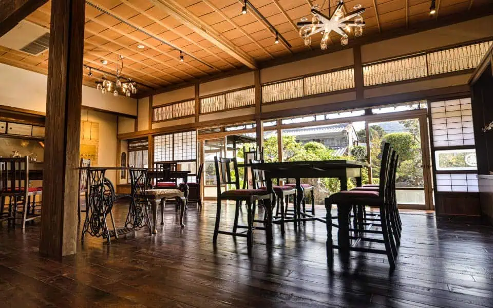 本坊家舊宅寶常與津貫蒸餾所商店